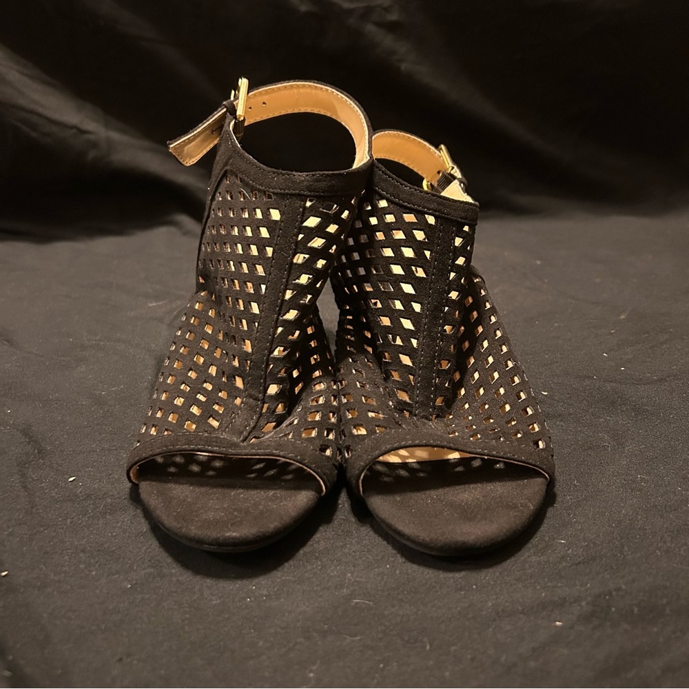 Liz Claiborne Black and Gold Women's Sandals